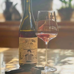 Rózsa Petsovits - Weingut Weninger (Austria) / Weninger Pincészet (Hungary) - franz-weninger