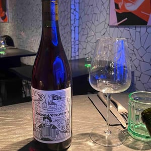 Rózsa Petsovits - Weingut Weninger (Austria) / Weninger Pincészet (Hungary) - franz-weninger