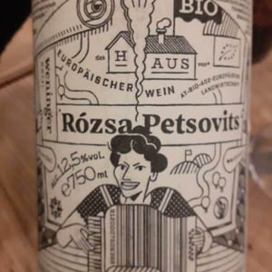 Rózsa Petsovits - Weingut Weninger (Austria) / Weninger Pincészet (Hungary) - franz-weninger