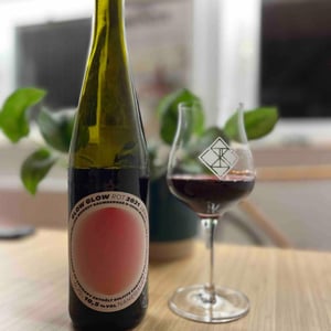 Rot - GLOW GLOW - Weingut Baumberger - Pauline & Carl Baumberger 