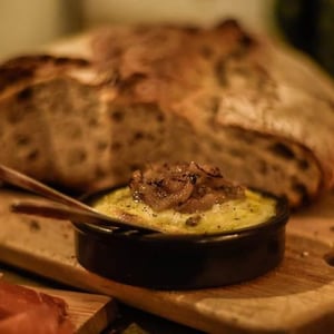 Saint Félicien Rôti, Compotée D'Oignon Au Vin - Times Cafe - 573553
