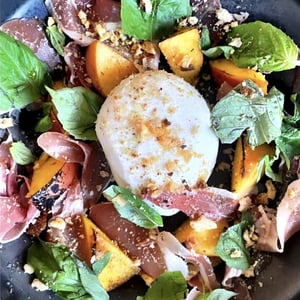Seasonal Burrata - Fond - 695391