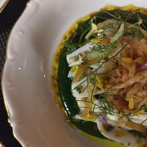 Seiche Snackées/Navets Et Fenouil/Vinaigrette Curry Et Purée De Fanes - Maison Cachee - 701128