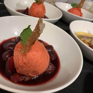 Soupe De Cerises Au Thym, Sorbet Du Fruit - Le Bistrot de Villedieu - 317359