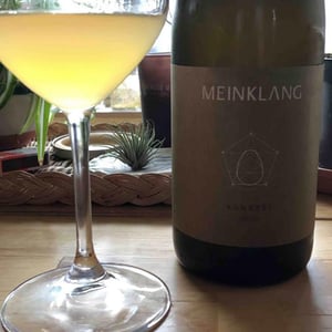 Meinklang - Weingut Michlits - Angela & Werner Michlits - Konkret Weiss