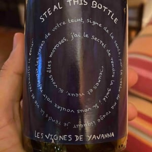 Steal This Bottle - Les Vignes de Yavanna - julie-escaillet-charles-busnel