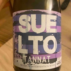 Suelto Merlot - Proyecto Nakkal - Nicolás Monforte, Santiago Degasperi and Bruno Bresesti 