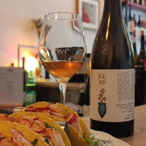 Taco Ventresca Di Tonno, Ravanelli E Crema Di Patate Con Coriandolo E Lime - Solovino Enoteca Naturale - 630298