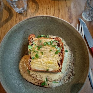 Tortilla en croûte - Les Mets Chai, le resto
