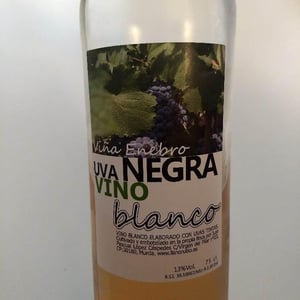 Uva Negra Vino Blanco - Viña Enebro - Juan Pascual López Cespedes 