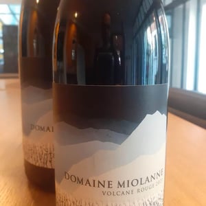Volcane Rouge - Domaine Miolanne - jean-baptiste-deroche-laure-cartier