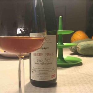 Domaine Pierre Frick - Jean-Pierre, Chantal et Thomas Frick - Voyages
