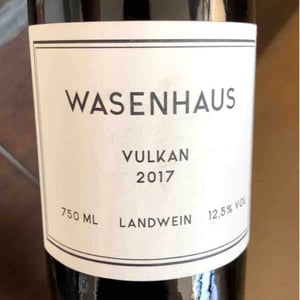 Vulkan - Weingut Wasenhaus - christoph-wolber-alexander-gotze