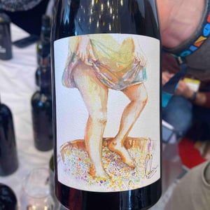 Woman in the press - Vouni Panayia Winery - yannis-pavlos-kyrakidis -2019
