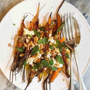 Zanahorias Asadas, Vinagreta De Anchoas Y Gazta Crema. - Arenales - 370633