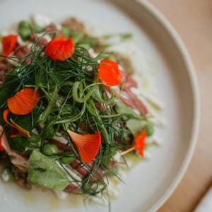 Aubergines Confites, Crème Crue, Condiment Cerise, Herbes Fraiches - Bouliche - 923376