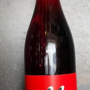 blanc sur rouge, rien ne blouge - chateau vieux moulin - alexandre-laurence-they