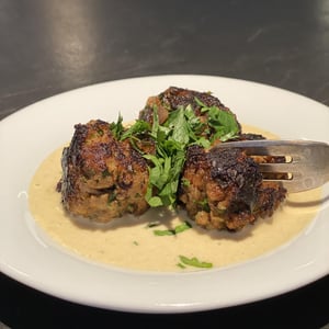 Boulettes De Veau Sauce Tonnato - Le BAM - Bar a Manger - 964659