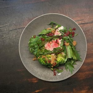 Brocoli , Queso De Cabra Y Picadillo Umami De Tomates Secos - Fat Veggies - 972325