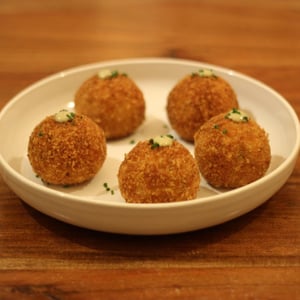 Cured Beef And Cheese Croquette - La Fisna - 934923