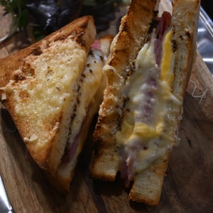 Le Croque Monsieur - La Cave de Passy - 1290360