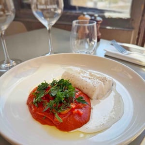 Merlu / Déclinaison De Poivrons / Émulsion Citron Confit - Cinq Mains - 5inq mains - 943896