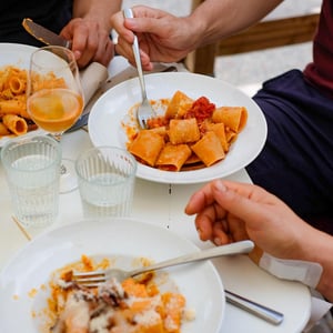 Mezzi Paccheri Al Ragù Di Salsiccia Calabrese - Osteria Paradiso - 937642