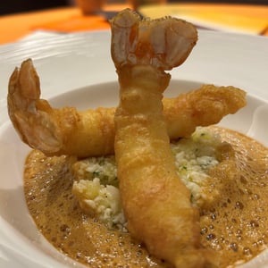 Tempura De Langoustine, Semoule De Choux-Fleur Et Ananas, Bisque De Langoustine - Auberge de Chavannes - 1294031