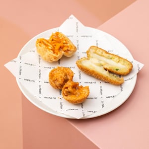 Neapolitan Street Food Tasting - Pizzeria Da Pietro Praha - 913571