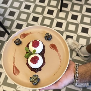 Pavlova - Bago Wine Bar - 1291466