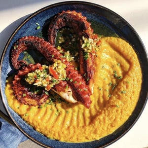 Poulpe Grillé, Sauce Chimichurri Maison, Purée Maison De Butternut - La Promenade - 961445