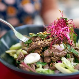 Salade De Boeuf Thaï - L’HERBE ROUGE - 907662