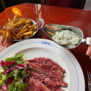 Aloyau Grillé Tranché Fin Servi Avec Une Sauce Gribiche ! - La Corniche - 648402