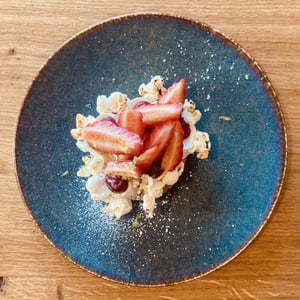 La Tartelette Aux Fraises De Plougastel, Ganache Chocolat Blanc, Pop-Corn, Zest Citron Vert - Brume - 626960