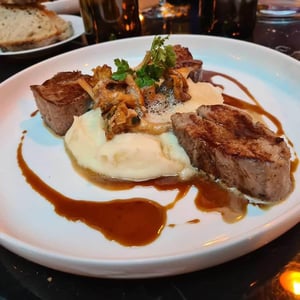 medaillon de veau et puree - Carte Blanche