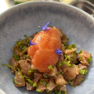 Tartare De Poisson Du Port, Granité D’Eau De Tomate, Sauce Pimienton - Bistrot l’Esquirou - 798924