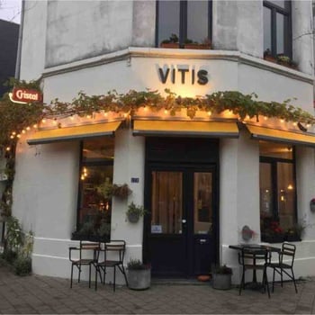 Vitis