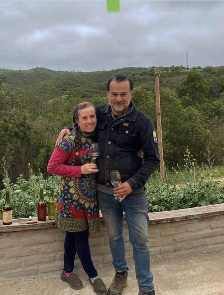 Carolina Alvarado & Arturo Herrera - Viñedos Herrera Alvarado