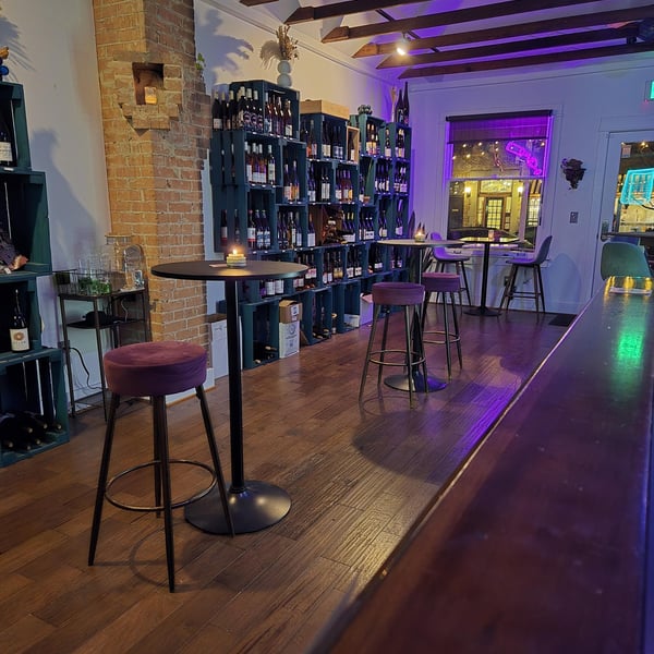 Ampelos Wine 1359376