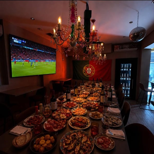 Epicur - Boutique Wine Bar & Food 1405304