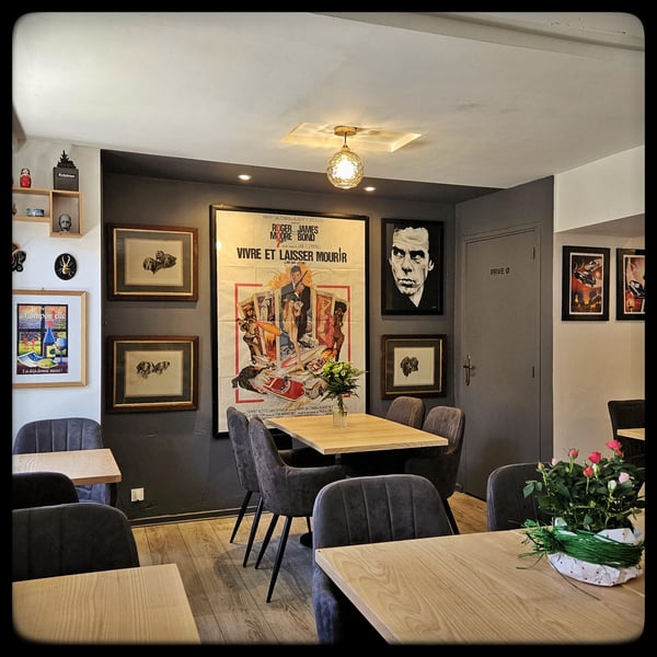 Restaurant Trois Cent Quatre 1396901