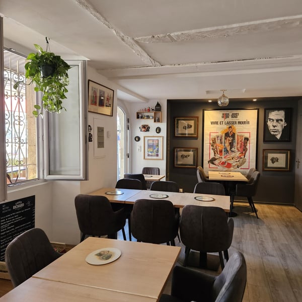 Restaurant Trois Cent Quatre 1396905