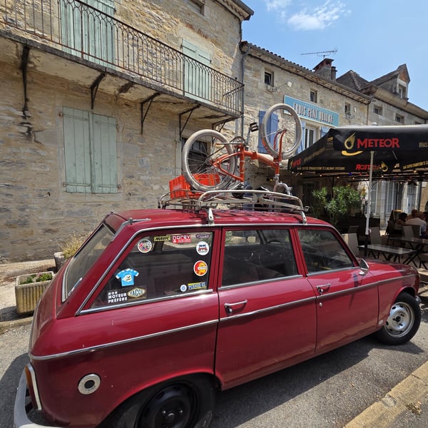 Restaurant Trois Cent Quatre 1396914