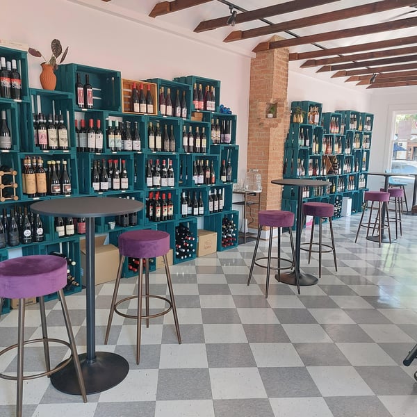 Ampelos Wine 1359372
