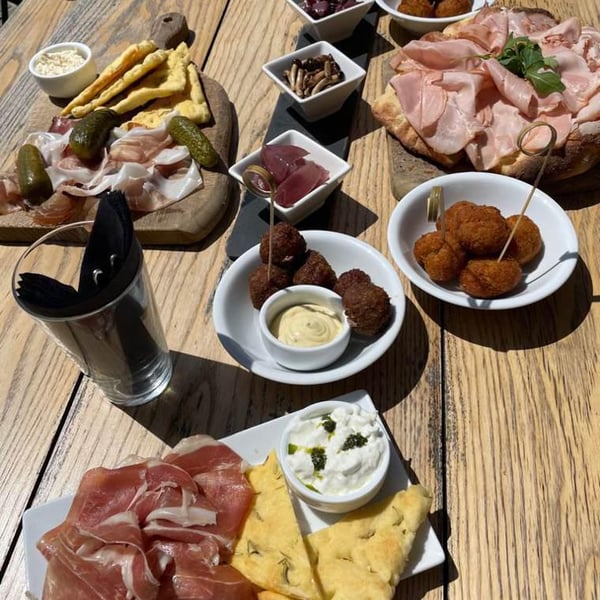 Bù Cheese Bar 352633