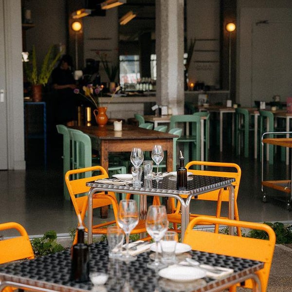 Cafe Restaurant Metro 678562