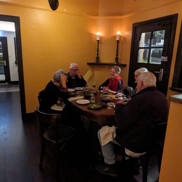 Frankie & Mo’s Wine Shop & Bar 641745