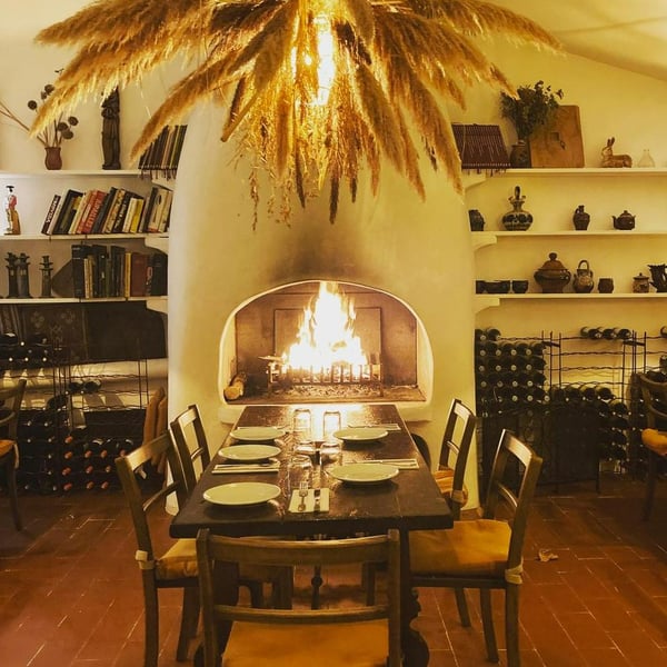 Edú Restaurant 704172