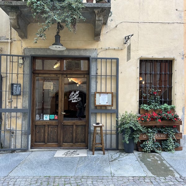 Q.B. bistró 691058
