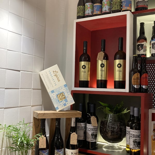 Tapullo Street Genova 676302